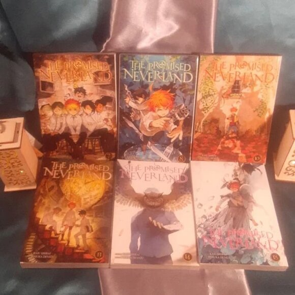 The Promised Neverland lot 7,8,10,13,14,18 Viz Manga set by Kaiu Shirai - Picture 1 of 2